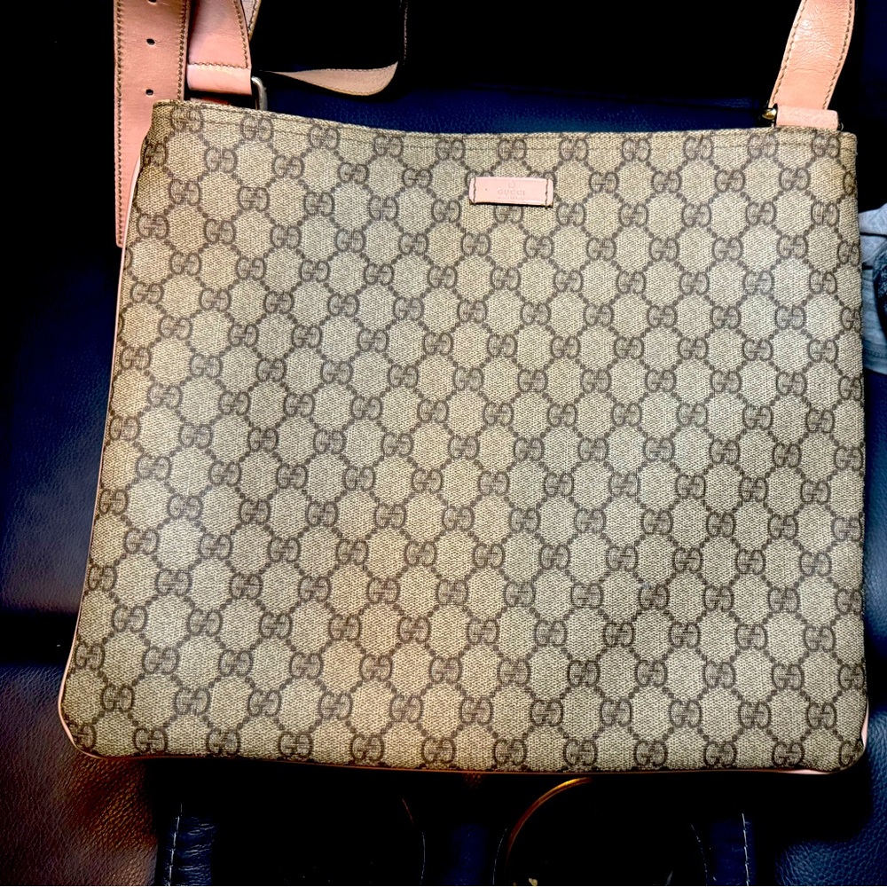 Extra large Gucci crossbody with pink patent trim.